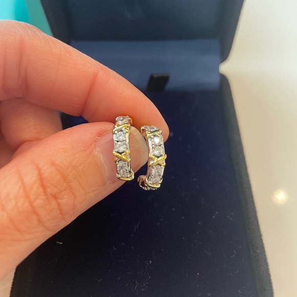 Earrings - Picture 1 of 6